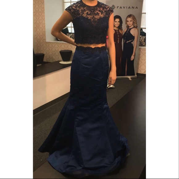STUNNING Navy Blue Two-Piece Prom Dress - Classy! - Picture 3 of 7
